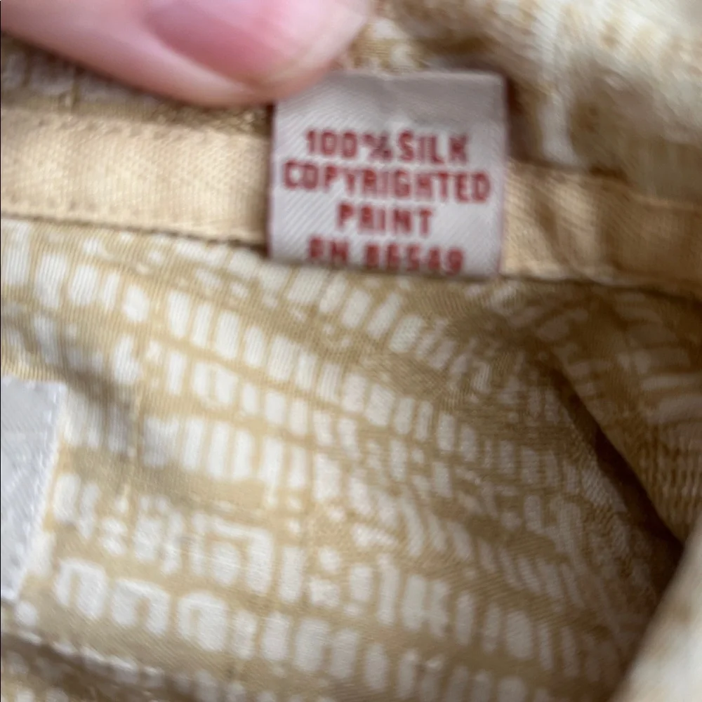 Tommy Bahama 100% Silk Palm Tree Hawaiian Silk Camp Shirt in Tan/Cream Sz L - Picture 8 of 8